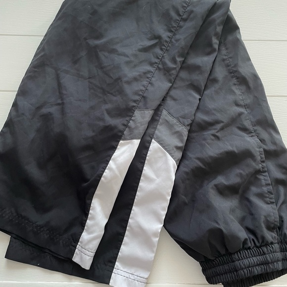 Girls XL black Nike splash pants - Picture 2 of 2